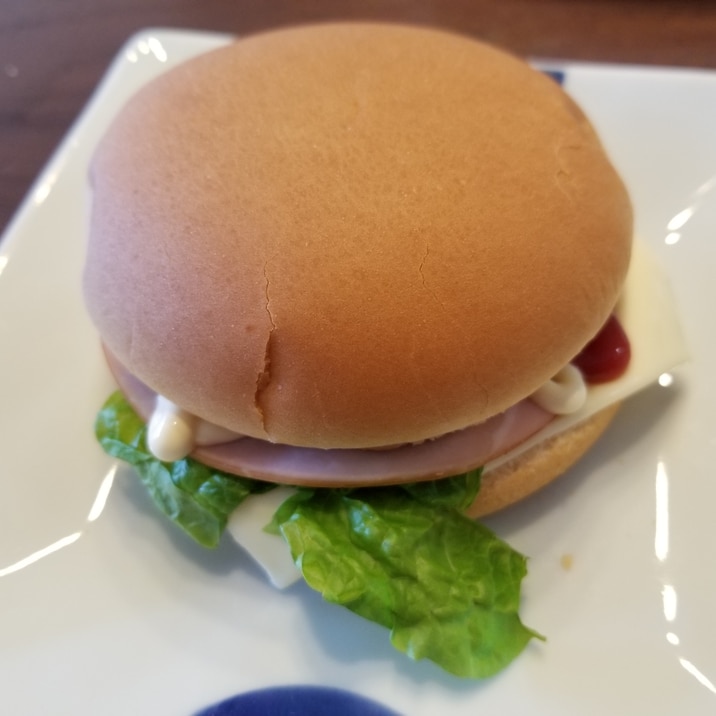 朝食やひとりランチに☆簡単ハンバーガー